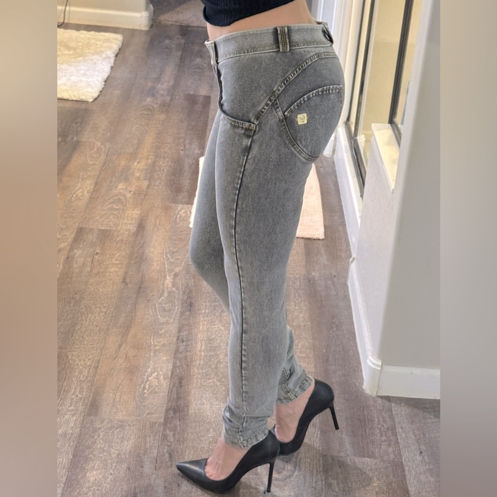 Freddy Jeans. WR.UP® Denim Low Rise Full Length Size Small (US 4)